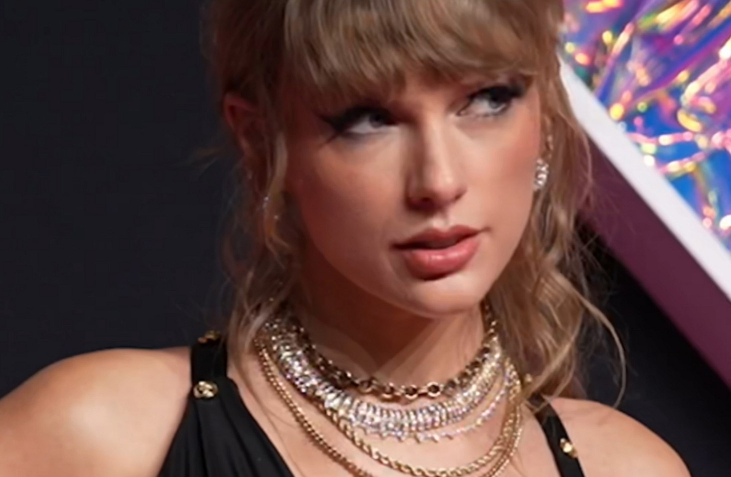 Taylor Swift Blepharoplasty: Examining the Rumors and Reality